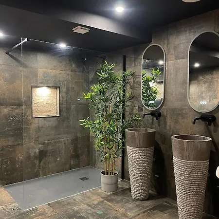 & Exotic - Balneo - Sauna - Parking Apartmán