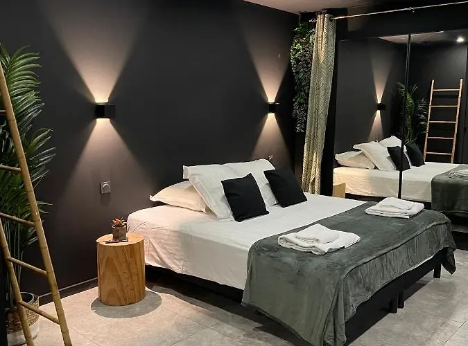 & Exotic - Balneo - Sauna - Parking 아파트 *