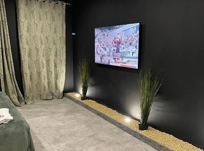 & Exotic - Balneo - Sauna - Parking Apartment *