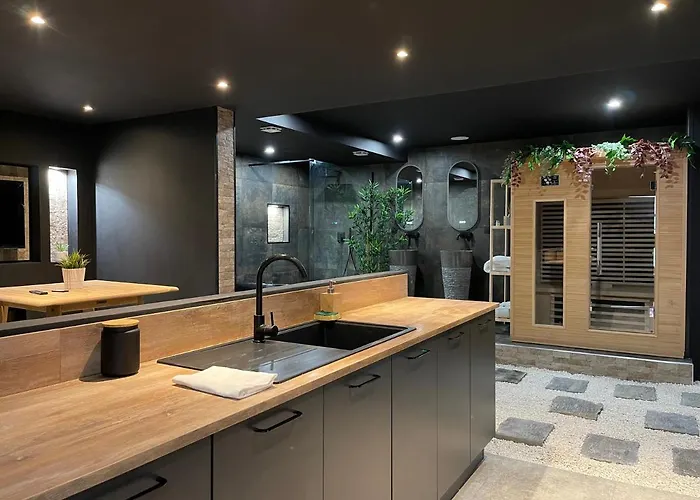 Apartment & Exotic - Balneo - Sauna - Parking *