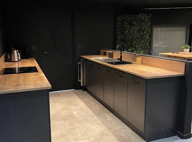 & Exotic - Balneo - Sauna - Parking 아파트